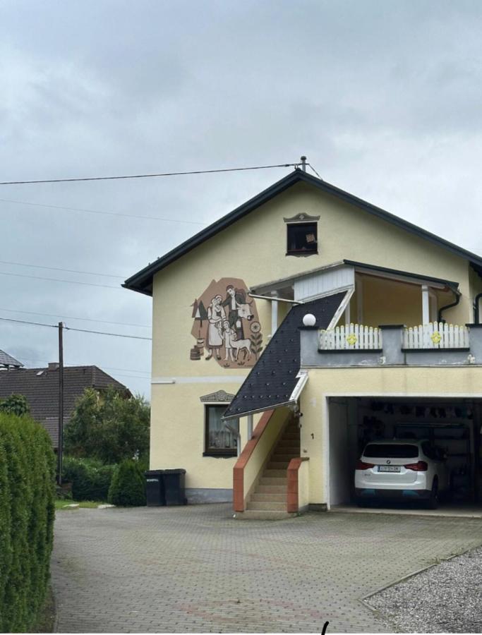 Gemuetliche Kleine Wohnung Mit Garten Unterburg  외부 사진